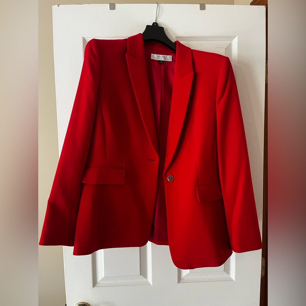 Tahari Blazer